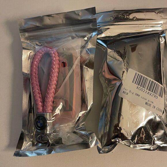 BMW Logo key fob Keychain in Pink & Key Fob Cover in pink & black NWT - Picture 5 of 6